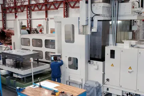 Centro de Mecanizado a 5 ejes SNK